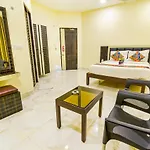 OYO 43893 Uhome Hotel Pvtltd