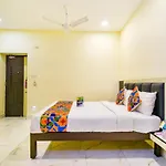 OYO 43893 Uhome Hotel Pvtltd